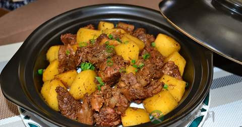 做土豆炖牛肉放什么调料