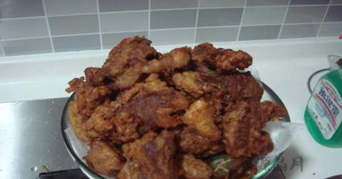 炸酥肉什么时候放调料