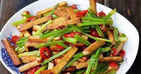 做芹菜香干放什么调料