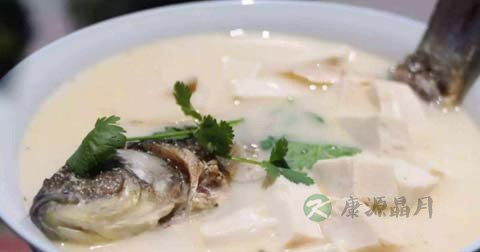 熬鱼汤用大火还是小火