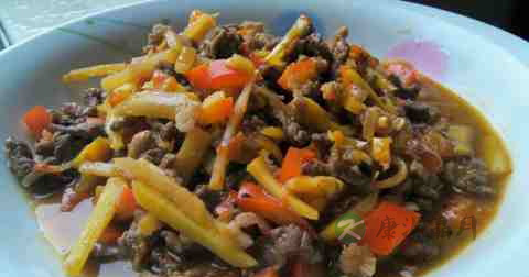 酸笋炒牛肉什么时候放调料