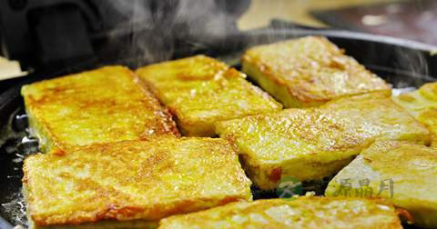 锅塌豆腐什么时候放调料