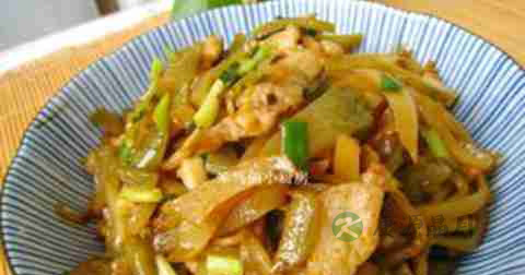 榨菜肉丝什么时候放调料