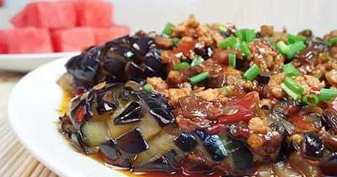 肉末茄子什么时候放调料