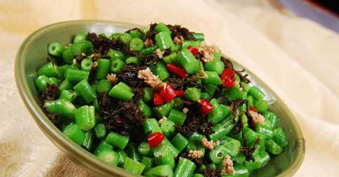 橄榄菜炒豆角什么时候放调料