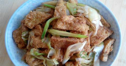 葱爆小酥肉什么时候放调料