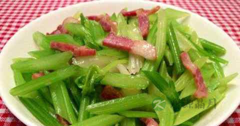 炒芹菜需要焯水吗