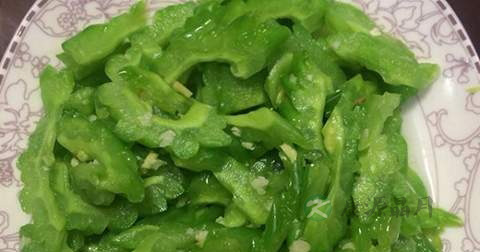凉拌苦瓜什么时候放调料