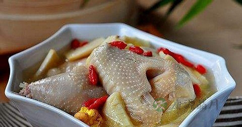 做鲜笋土鸡汤放什么调料