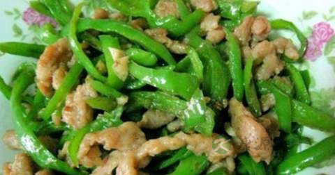 青椒炒肉丝什么时候放调料