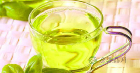 西兰花炒虾仁用什么油
