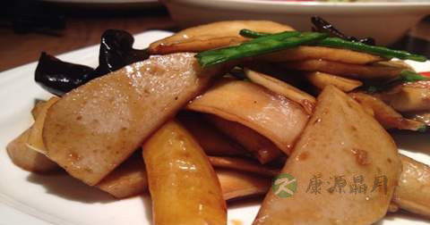 鸡腿菇炒豆腐的营养价值