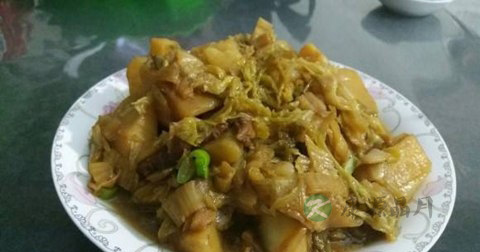 烩酸菜的营养价值