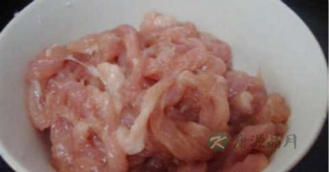 炒肉丝时腌制好还是不腌制
