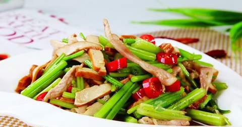 做芹菜香干炒肉放什么调料