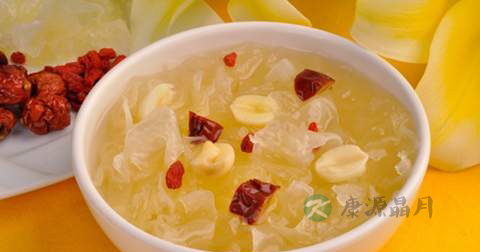 银耳莲子羹什么时候放调料