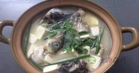 做豆腐咸鱼头汤放什么调料