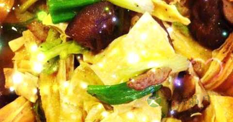 香菇可以炒腐竹吗