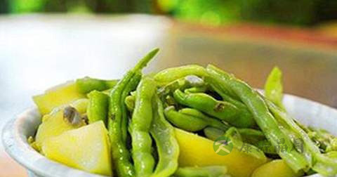 土豆炖豆角什么时候放调料