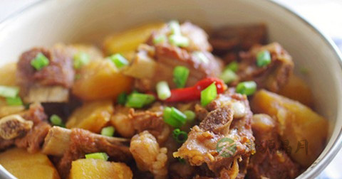 土豆炖排骨怎么做最有营养