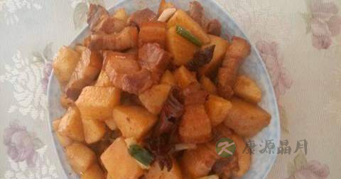 做五花肉炖土豆放什么调料