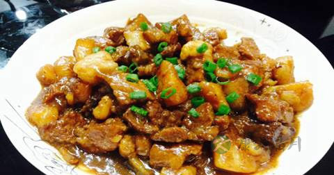 土豆红烧肉什么时候放调料