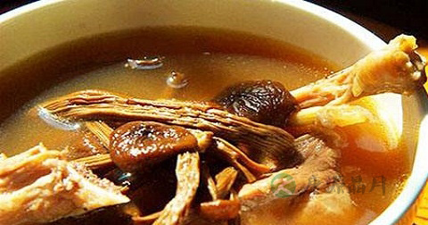 茶树菇煲鸡汤怎么做最有营养