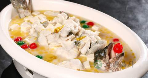 豆腐烧鲈鱼什么时候放调料