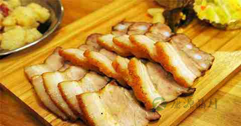 白切肉什么时候放调料