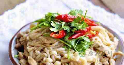 金针菇炒肉怎么做最有营养