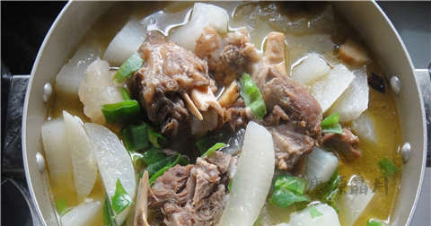 羊肉萝卜汤放多少水