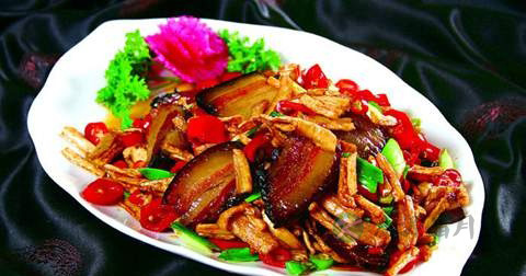 萝卜干炒腊肉什么时候放调料