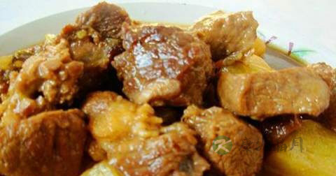 土豆炖牛肉什么时候放调料