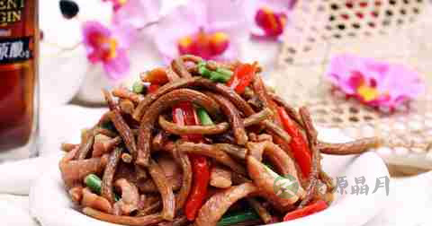 茶树菇炒腊肉什么时候放调料