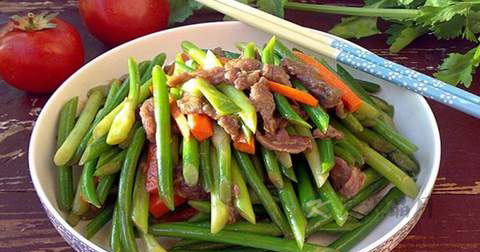 做蒜苗炒牛肉放什么调料