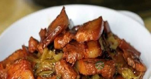 咸菜焖猪肉什么时候放调料