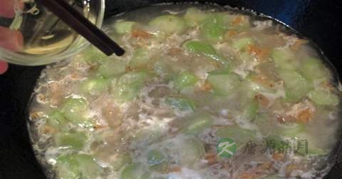 丝瓜虾皮蛋花汤什么时候放调料