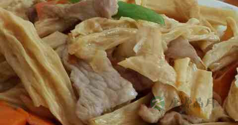 腐竹和什么一起炒