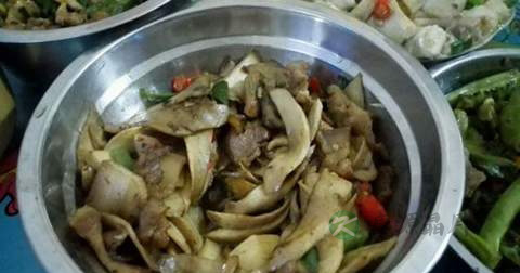 做鸡腿菇炒豆腐放什么调料