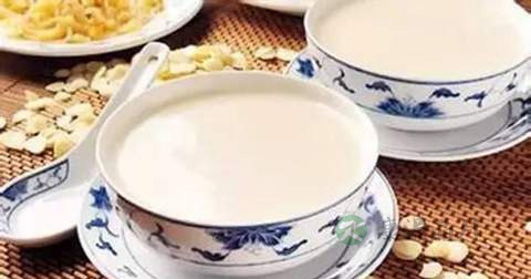 杏仁露什么时候放调料
