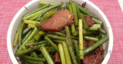 做蒜苗炒牛肉放什么调料