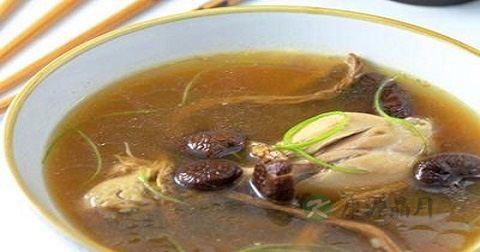 茶树菇煲鸡汤怎么做最有营养