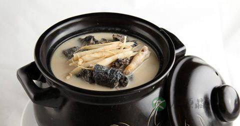 乌鸡汤用什么锅