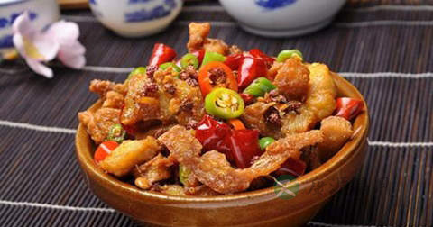 麻辣子鸡什么时候放调料
