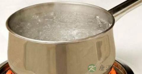 开水烫伤