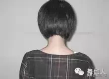 为什么会有高低肩!长短腿?