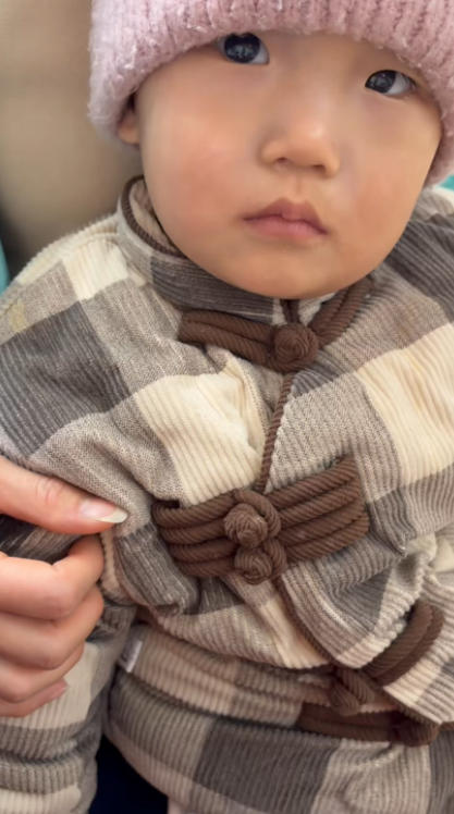 吐奶、水泻，含服超微中药2分钟